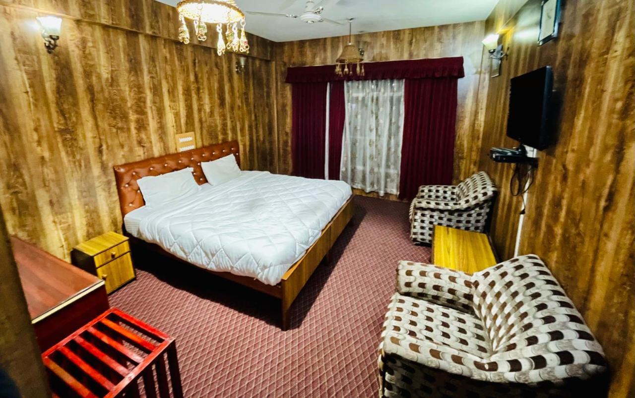 Hotel International Srinagar Экстерьер фото