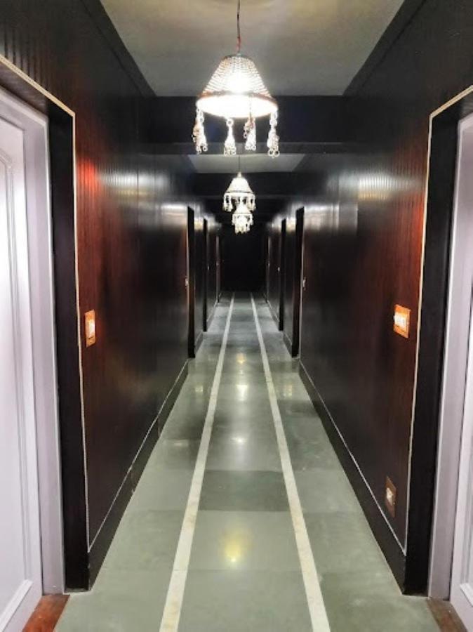 Hotel International Srinagar Экстерьер фото