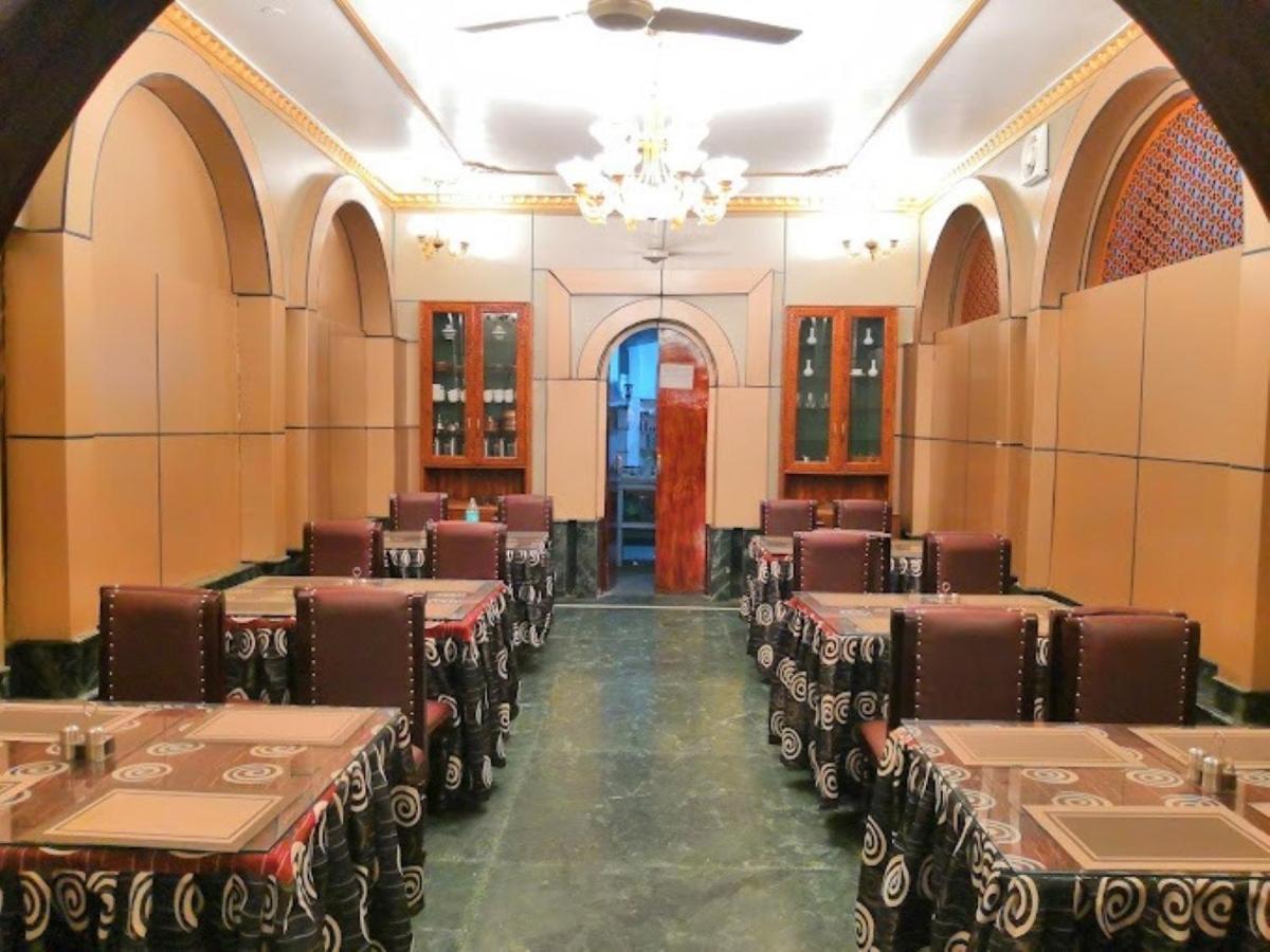 Hotel International Srinagar Экстерьер фото